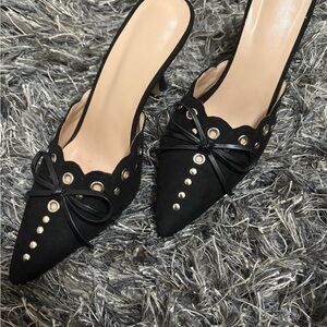 Elegant Black Women's Shoes with Bow Detail